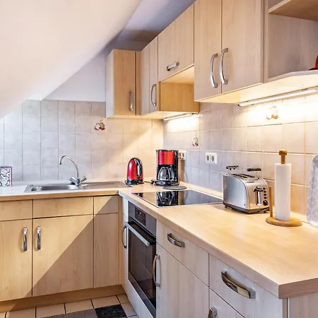 S Viering * برناو باي برلين